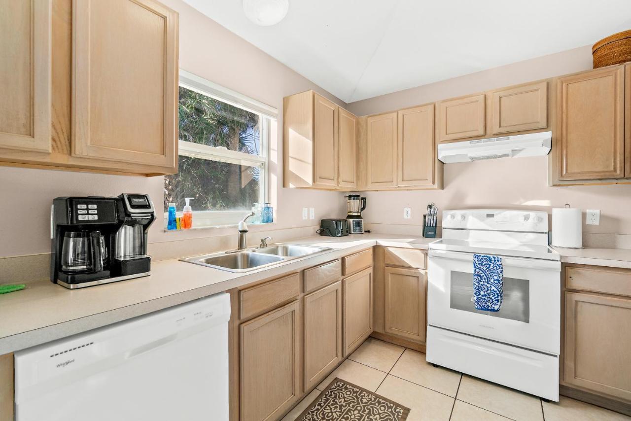 Sunset Serenity - 3Br Beach Townhome With Outdoor Patio - New Hot Tub, Steps To Ocean Fun! Melbourne Eksteriør bilde
