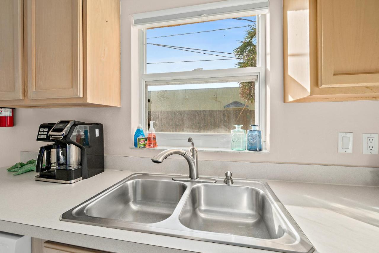 Sunset Serenity - 3Br Beach Townhome With Outdoor Patio - New Hot Tub, Steps To Ocean Fun! Melbourne Eksteriør bilde